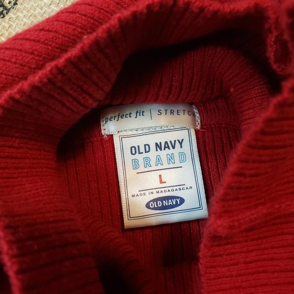 Old Navy Ribbed Knit Turtleneck Sweater - Picture 5 of 5